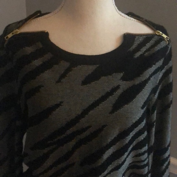 French Connection Animal Print Sweater - Picture 7 of 8